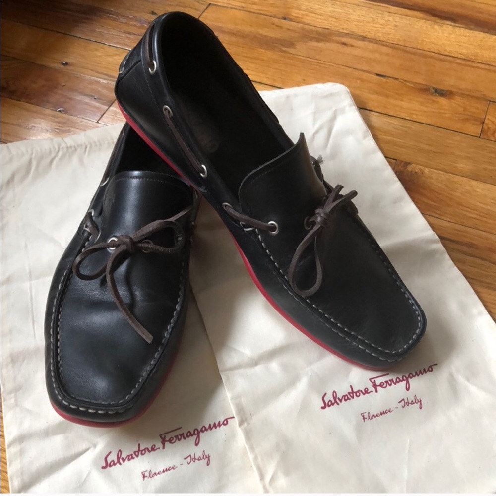 Ferragamo Men’s Black Leather Boat Shoes